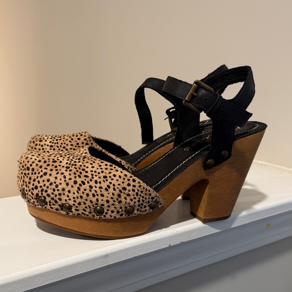 Matisse Tan and Black Studded Mules
